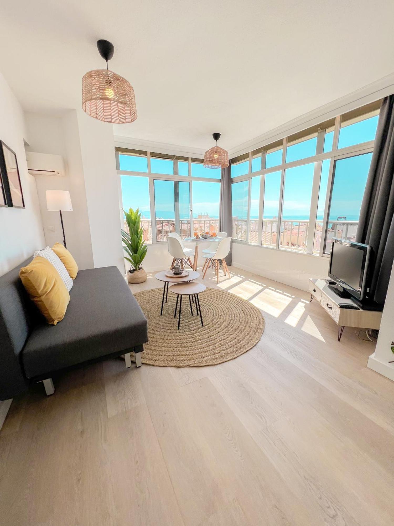 Palm Beach Aparment Sea Views Torremolinos Exterior photo
