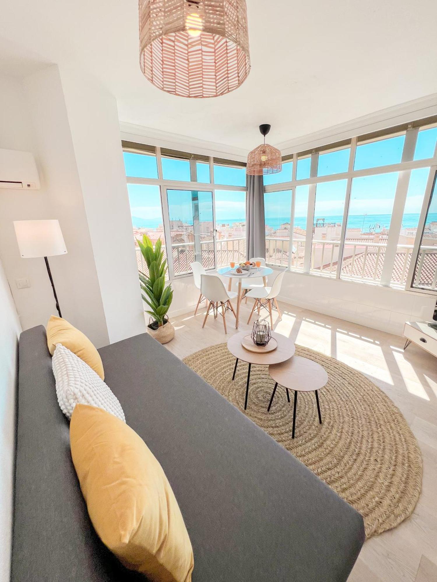 Palm Beach Aparment Sea Views Torremolinos Exterior photo